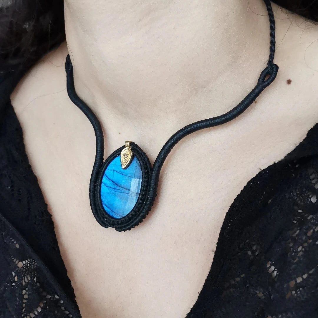 Collier labradorite bleue